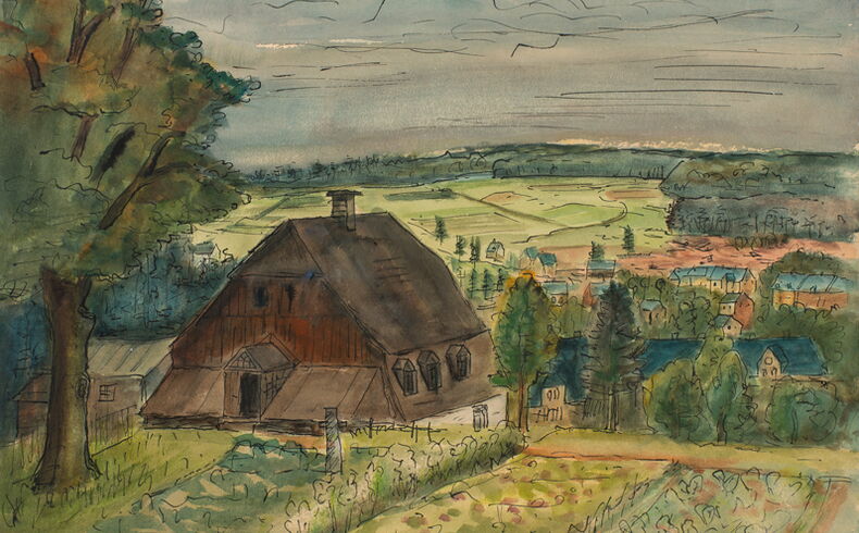 Elisabeth Ahnert, Landschaft bei Ehrenfriedersdorf, um 1950. Blick auf Ehrenfriedersdorf, im Vordergrund Beete und links ein großer Laubbaum sowie ein altes Bauernhaus, gedeckte, erdige Farben und ein grauer, wolkenverhangener Himmel